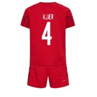 Fotballdrakt Barn Danmark Simon Kjaer #4 Hjemmedraktsett VM 2022 Kortermet (+ Korte bukser)